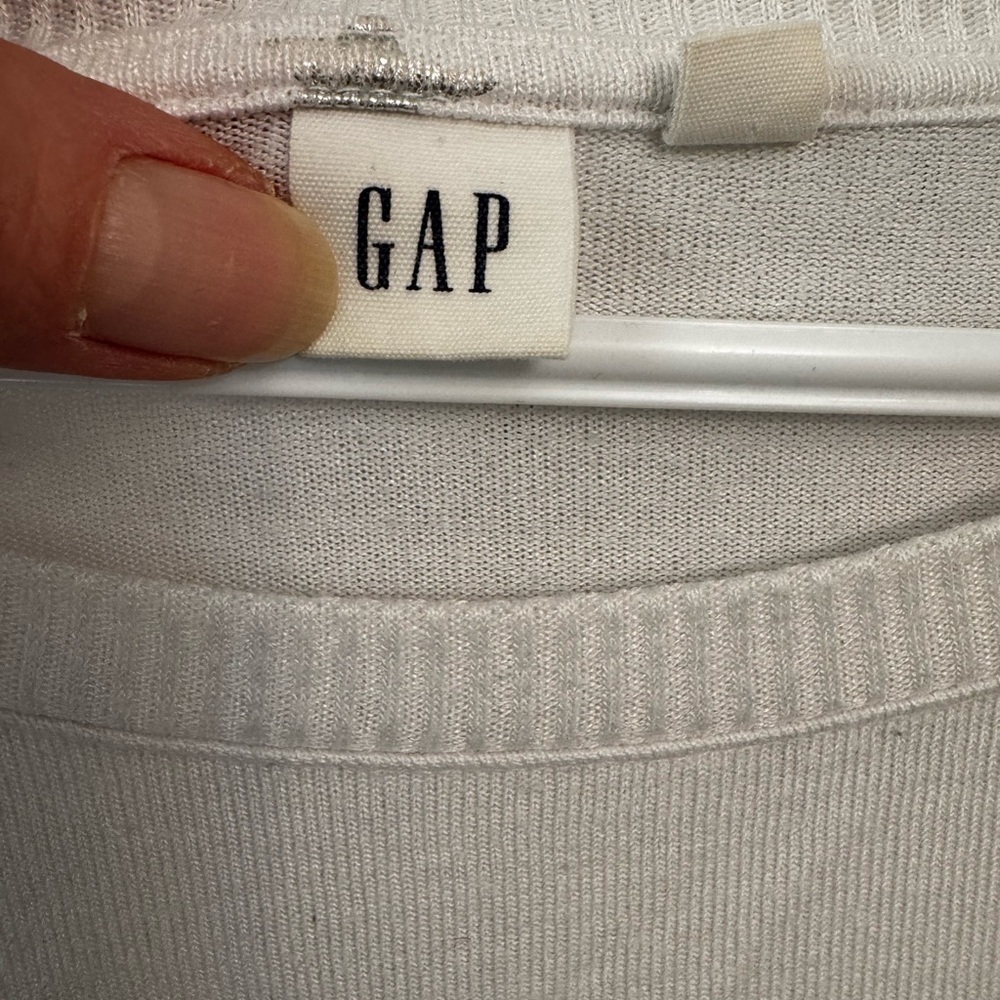 Gap top - Picture 2 of 4